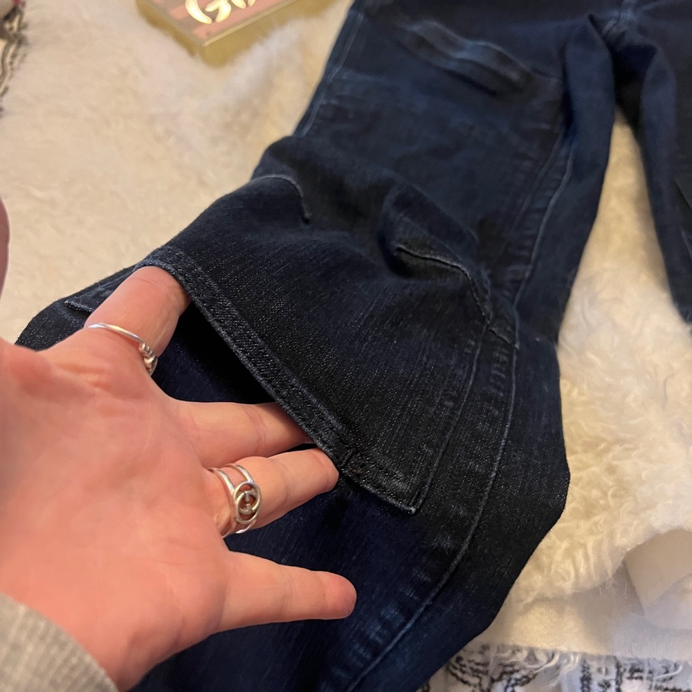 Duluth Trading curve setter waist carpenter jeans - Picture 6 of 7